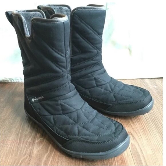 Columbia Quilted Black Ankle Boots, Size 7 - Picture 1 of 2